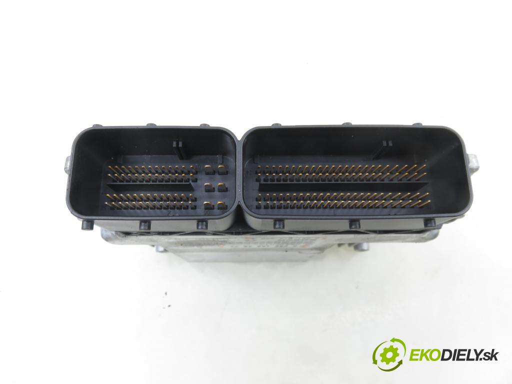 MERCEDES-BENZ KLASA C T-Model (S203) KOMBI 2005 90,00 C 200 CDI (203.207) 122 - OM 646.962 2148,00 řídící jednotka motora A6461504077 ; 0281014650