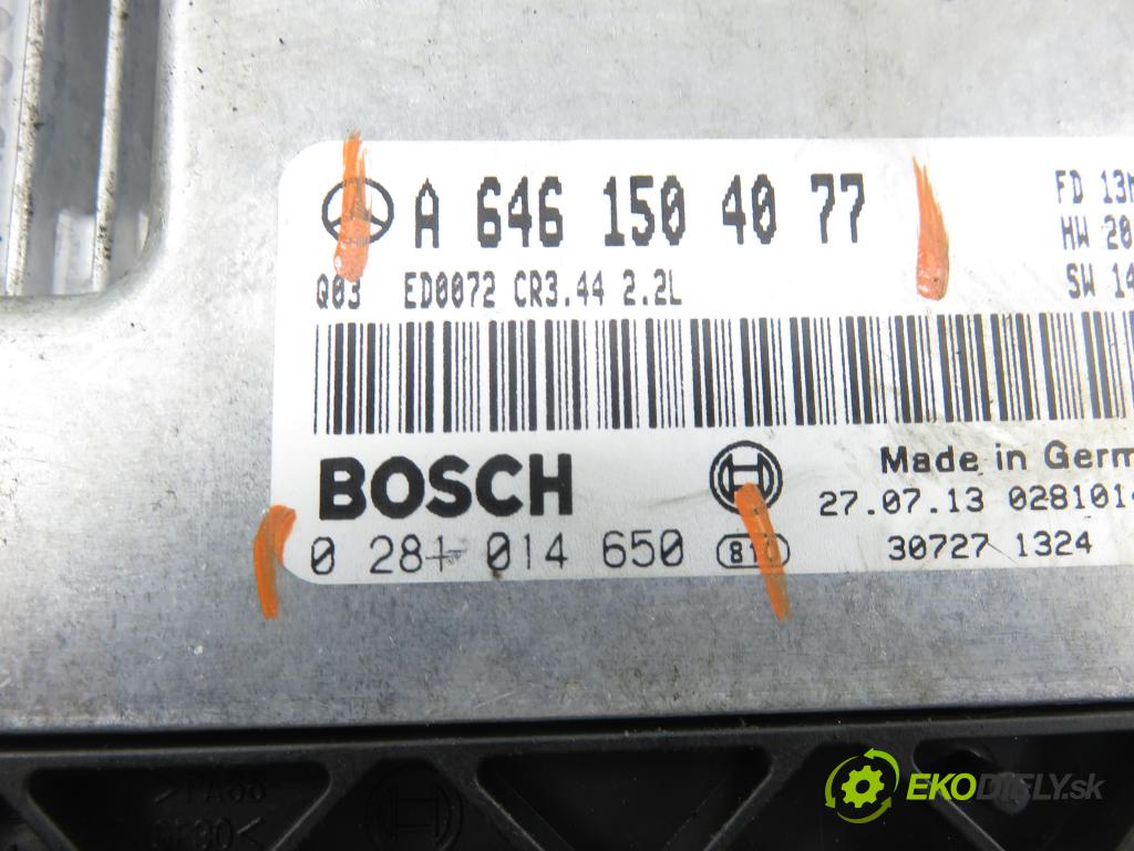 MERCEDES-BENZ KLASA C T-Model (S203) KOMBI 2005 90,00 C 200 CDI (203.207) 122 - OM 646.962 2148,00 řídící jednotka motora A6461504077 ; 0281014650