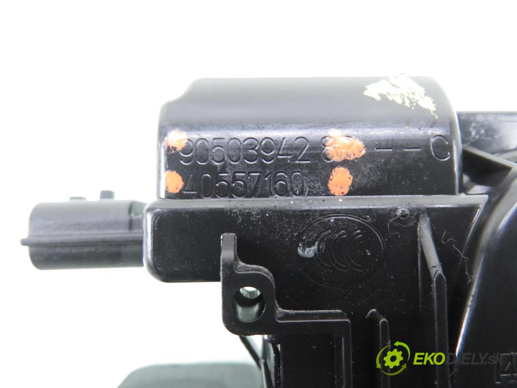 DACIA DUSTER (HM_) SUV 2021 74,00 1.0 TCe 100 (HMMT) 999,00 zámok dveří kufr EL. 40557160 ; 90503942