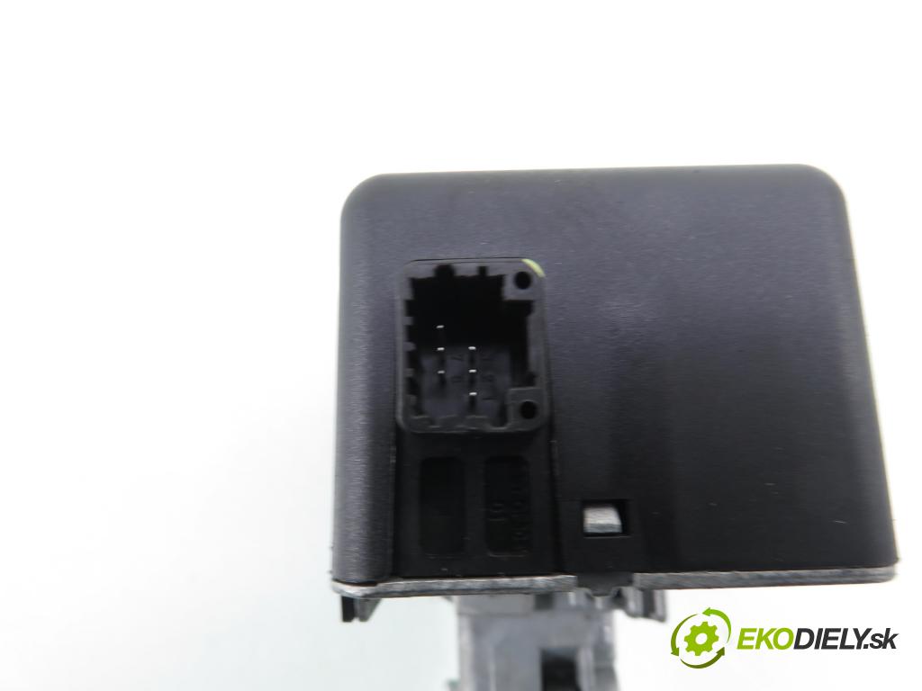 DACIA DUSTER (HM_) SUV 2021 74,00 1.0 TCe 100 (HMMT) 999,00 blokáda tyče volantu 3468340104 ; 487008065R