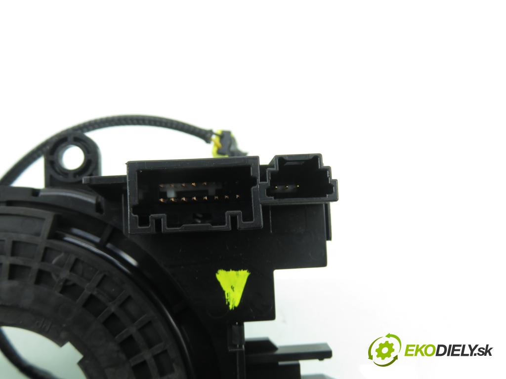 DACIA DUSTER (HM_) SUV 2021 74,00 1.0 TCe 100 (HMMT) 999,00 PÁSKA: air BAG 255540638R