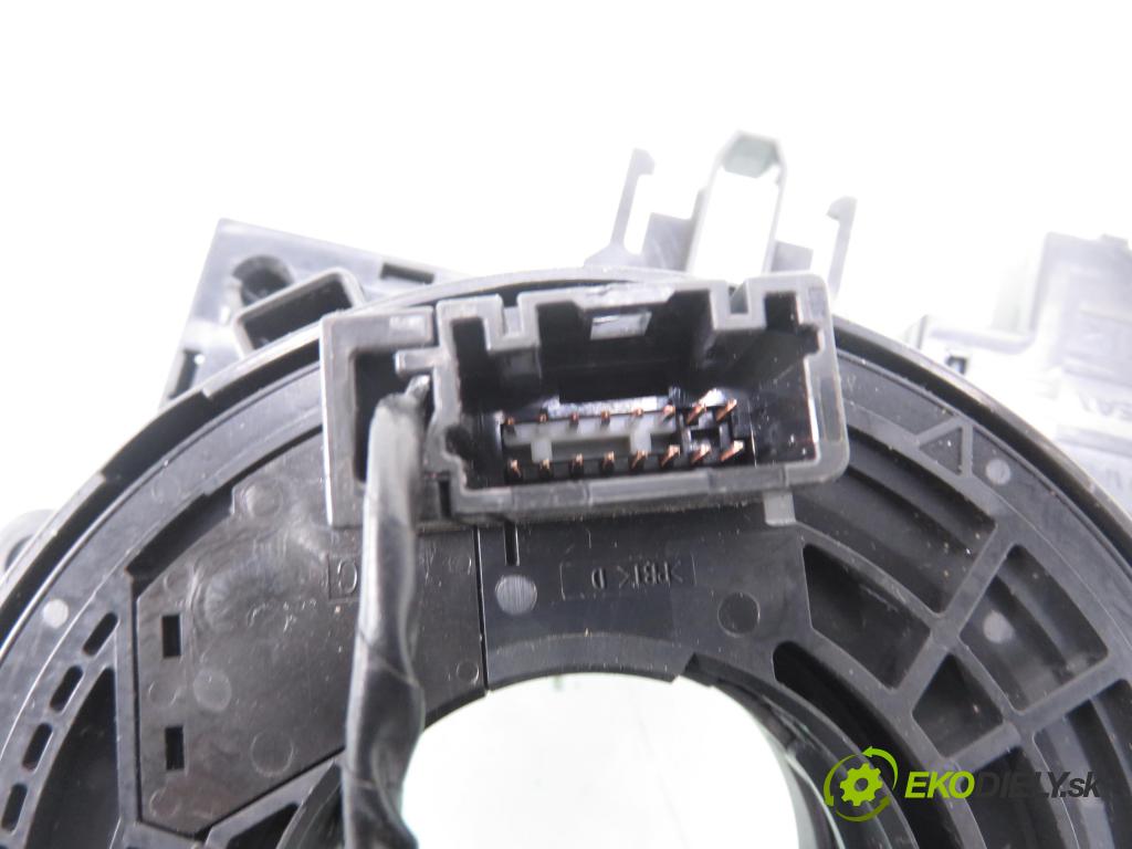 DACIA DUSTER (HM_) SUV 2021 74,00 1.0 TCe 100 (HMMT) 999,00 PÁSKA: air BAG 255540638R