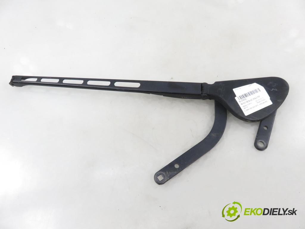 MERCEDES-BENZ KLASA C T-Model (S203) KOMBI 2005 90,00 C 200 CDI (203.207) 122 - OM 646.962 2148,00 RAMENO: stierače PP A2038203044