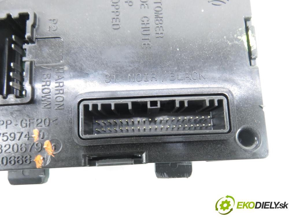 DACIA DUSTER (HM_) SUV 2021 74,00 1.0 TCe 100 (HMMT) 999,00 MODUL BCM 284B11091R ; 2675974 ; 2320679