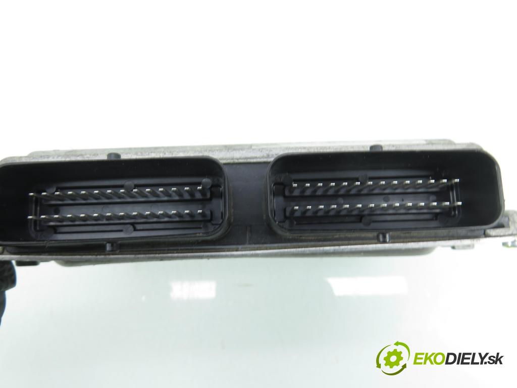 DACIA DUSTER (HM_) SUV 2021 74,00 1.0 TCe 100 (HMMT) 999,00 Riadiaca jednotka Motor 616000589 ; 169103283R