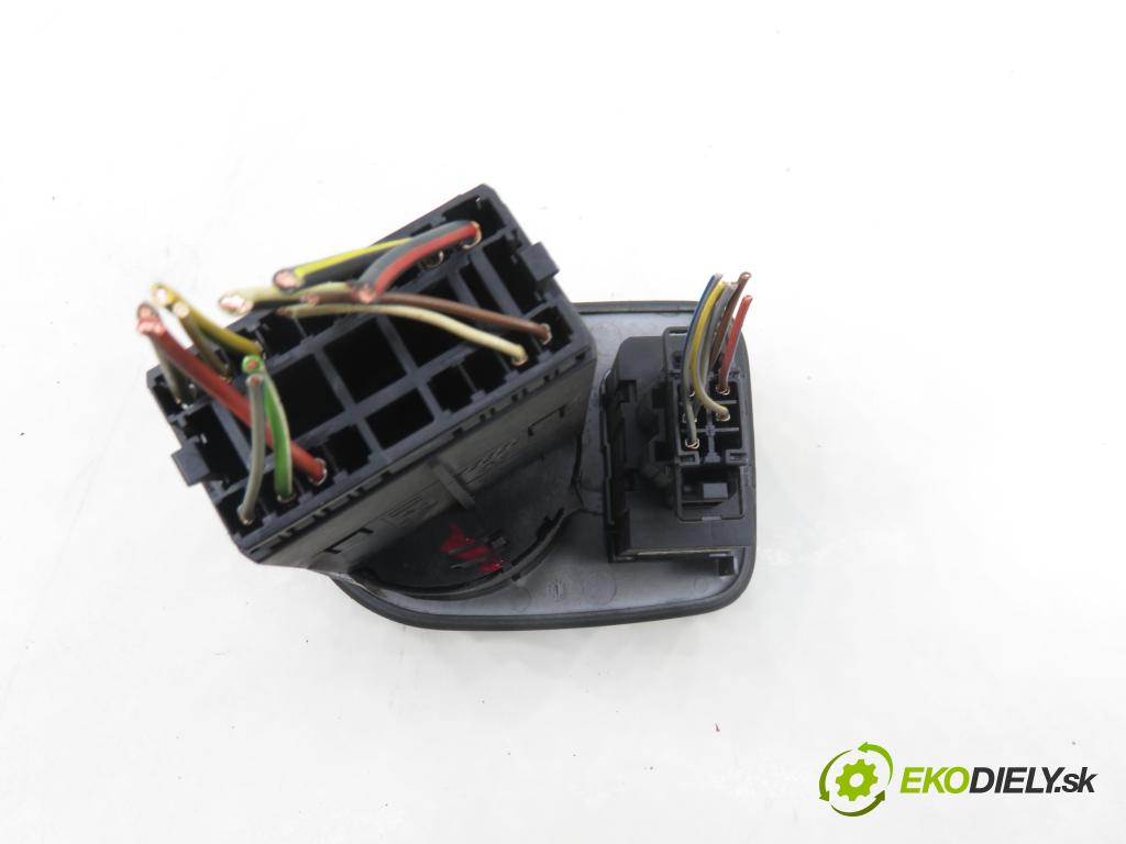 SEAT IBIZA IV (6J5, 6P1) HB 2010 77,00 1.9 TDI - BLS 1896,00 prepínač svetlá 6J1941531A