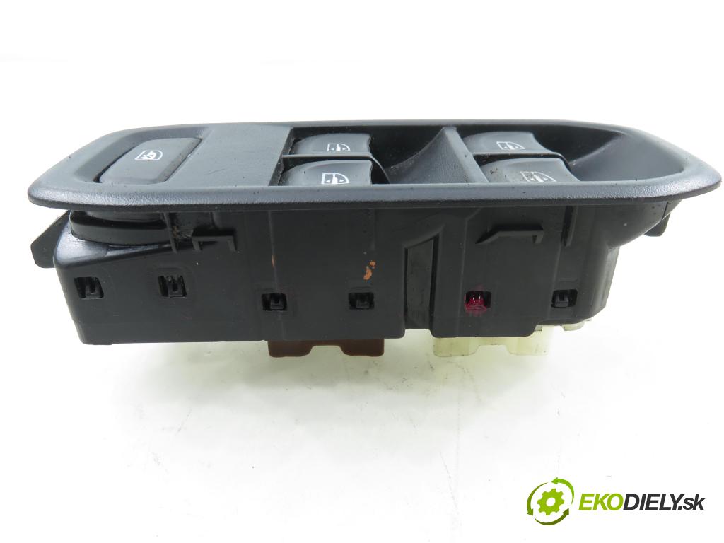 DACIA DUSTER (HM_) SUV 2021 74,00 1.0 TCe 100 (HMMT) 999,00 Panel ovládania okien 254113300R ; 254112588R