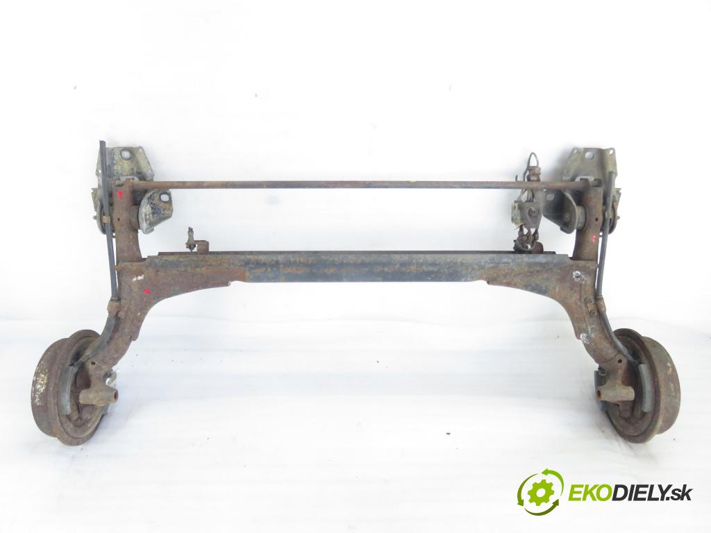 AUDI 80 (8C, B4) SEDAN 1992 66,00 1.9 TDI - 1Z 1896,00 výztuha zadní část 