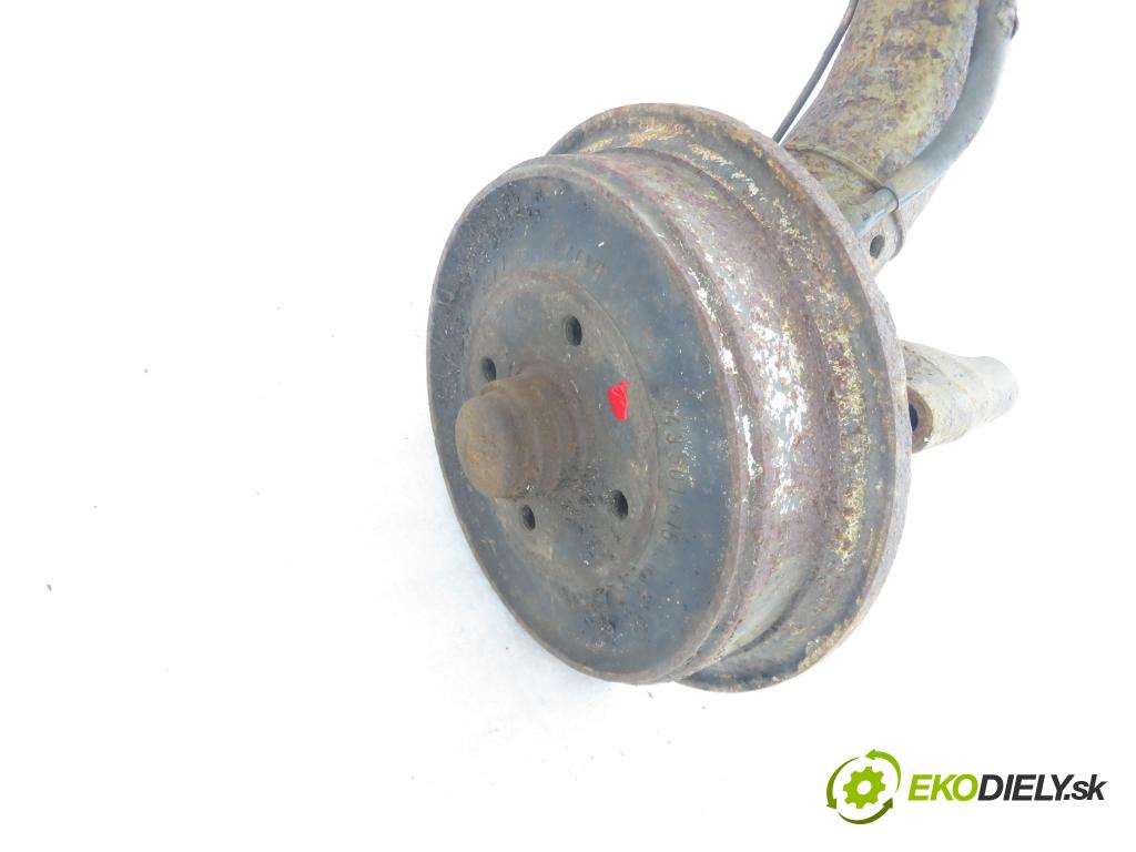 AUDI 80 (8C, B4) SEDAN 1992 66,00 1.9 TDI - 1Z 1896,00 výztuha zadní část