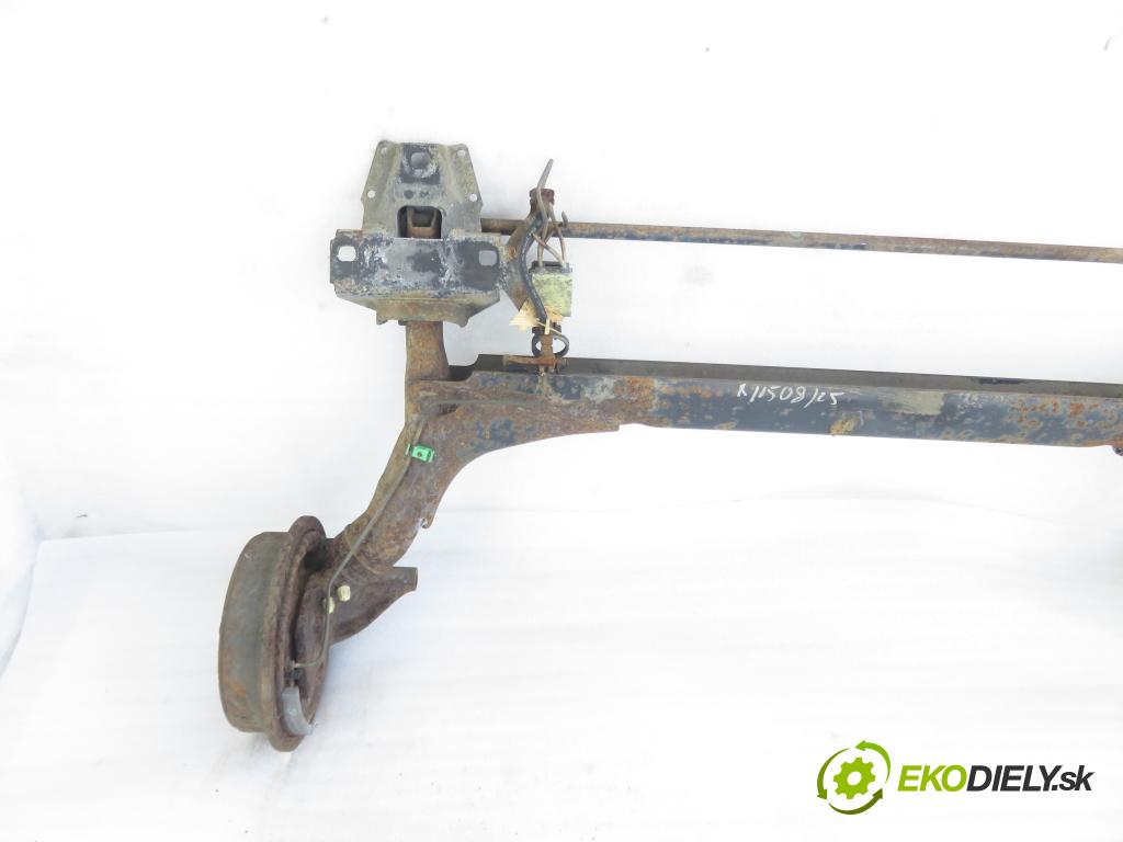 AUDI 80 (8C, B4) SEDAN 1992 66,00 1.9 TDI - 1Z 1896,00 výztuha zadní část