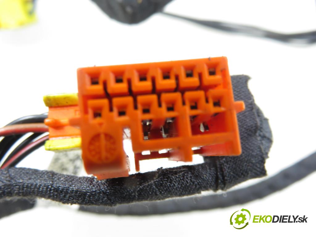 PORSCHE CAYENNE II (92A) SUV 2010 176,00 3.0 Diesel - M 05.9E 2967,00 Ovládač rádia