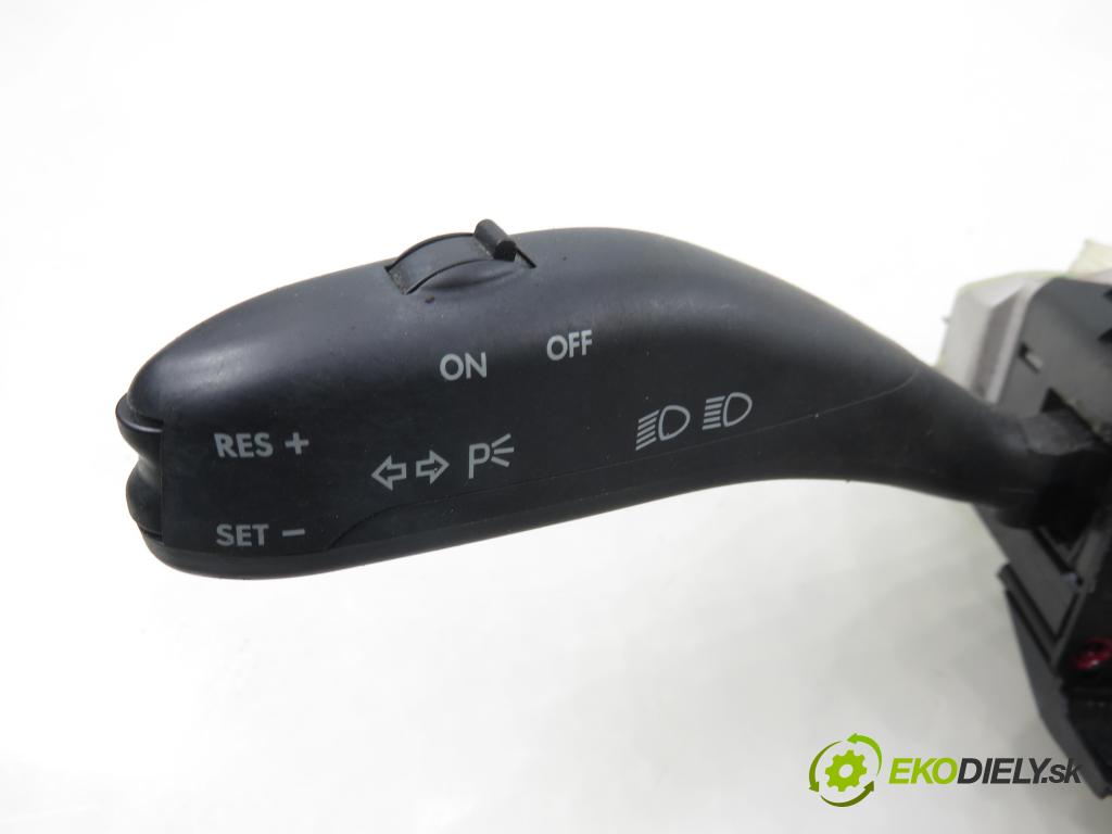 SEAT IBIZA IV (6J5, 6P1) HB 2010 77,00 1.9 TDI - BLS 1896,00 páčka/prepínač 280689