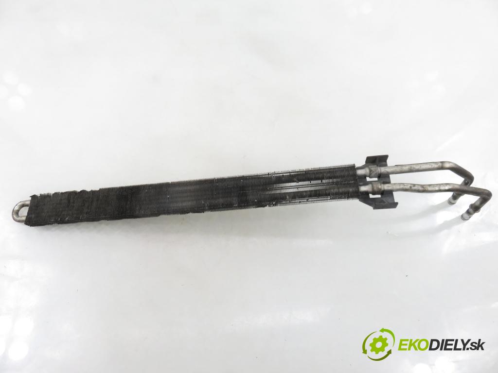 PORSCHE CAYENNE II (92A) SUV 2010 176,00 3.0 Diesel - M 05.9E 2967,00 Chladič servočerpadlo 7P0422885B