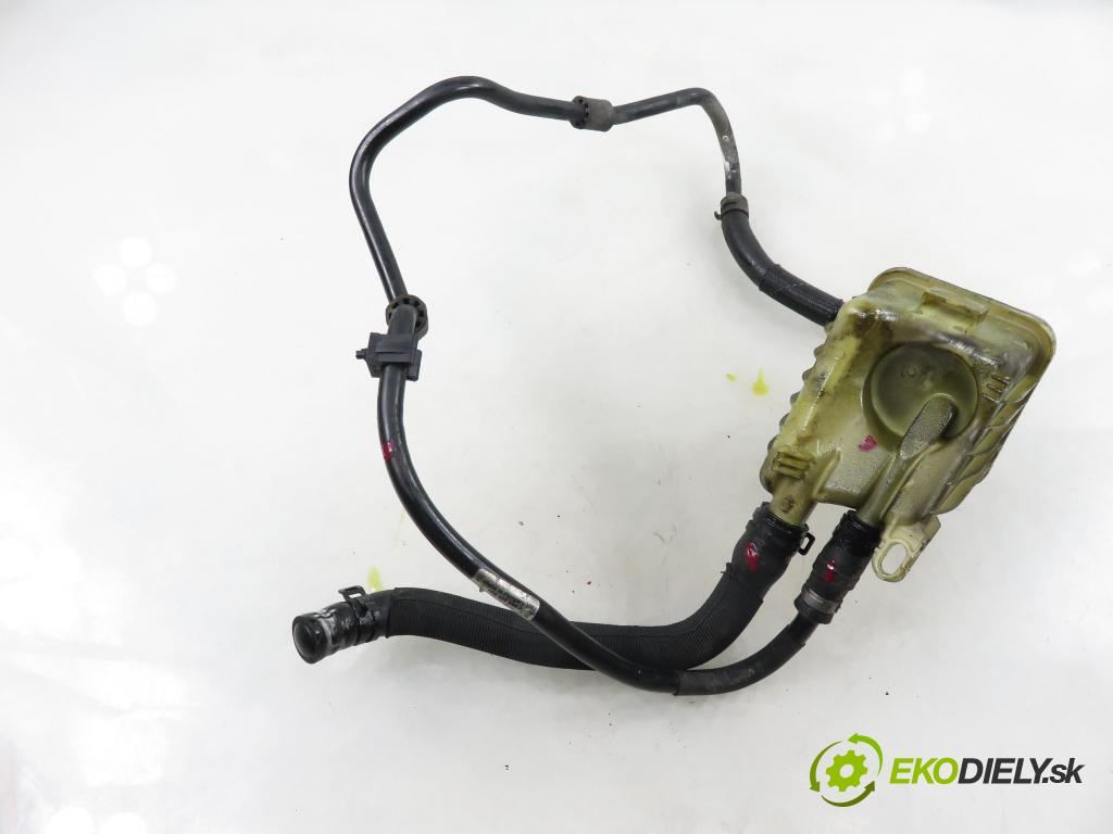 PORSCHE CAYENNE II (92A) SUV 2010 176,00 3.0 Diesel - M 05.9E 2967,00 Nádržka servočerpadlo 7P5422890A ; 7L6422371E ; 7P0422889A