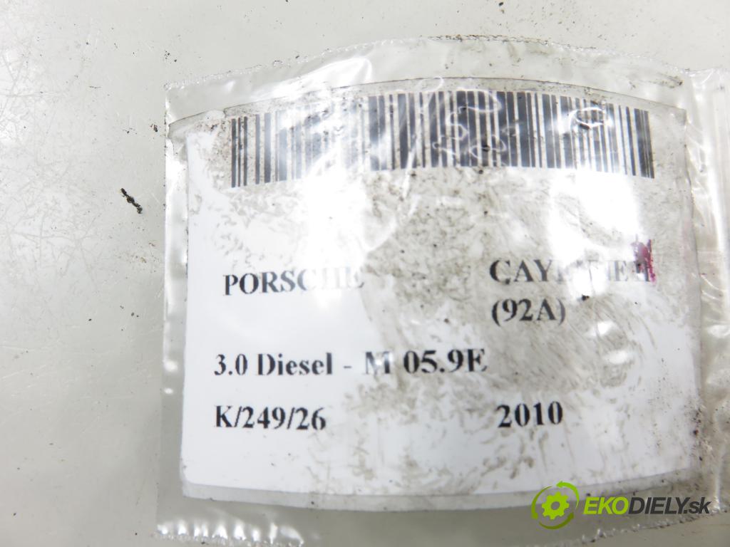 PORSCHE CAYENNE II (92A) SUV 2010 176,00 3.0 Diesel - M 05.9E 2967,00 Nádržka servočerpadlo 7P5422890A ; 7L6422371E ; 7P0422889A