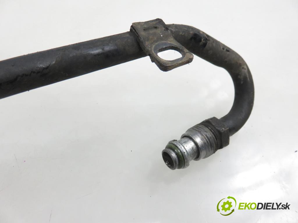 PORSCHE CAYENNE II (92A) SUV 2010 176,00 3.0 Diesel - M 05.9E 2967,00 rúrka / Rúra servočerpadlo 7P0422893C