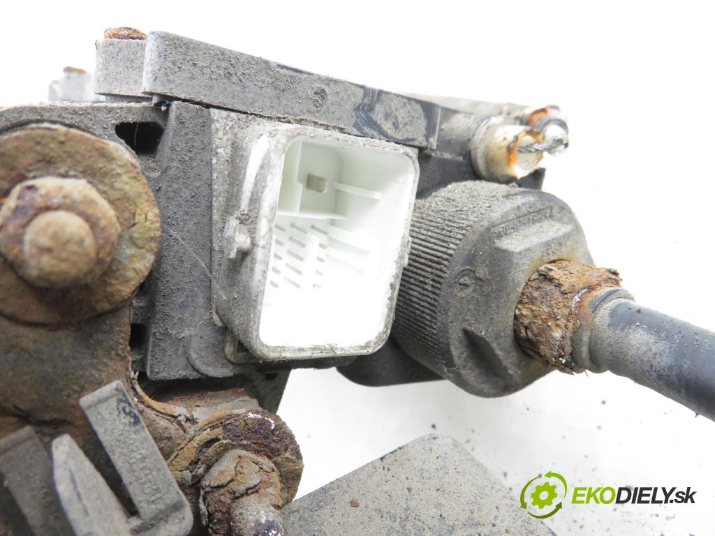 CITROEN C5 III Break (RW_) KOMBI 2008 150,00 2.7 HDi - UHZ (DT17BTED4) 2720,00 BRZDA: ručně elektrický 9686797080 ; 10220201024