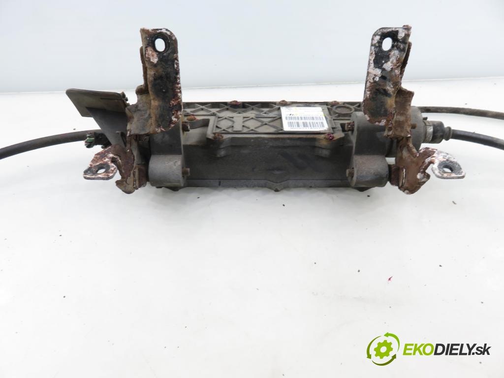 CITROEN C5 III Break (RW_) KOMBI 2008 150,00 2.7 HDi - UHZ (DT17BTED4) 2720,00 BRZDA: ručně elektrický 9686797080 ; 10220201024