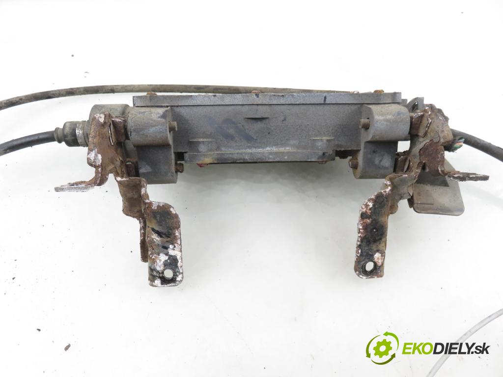 CITROEN C5 III Break (RW_) KOMBI 2008 150,00 2.7 HDi - UHZ (DT17BTED4) 2720,00 BRZDA: ručně elektrický 9686797080 ; 10220201024