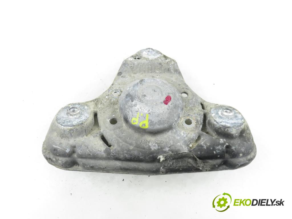 VW PASSAT B5.5 (3B3) SEDAN 2001 74,00 1.9 TDI PD 101 - AVB 1896,00 Uchytenie tlmiča 8D0412383E