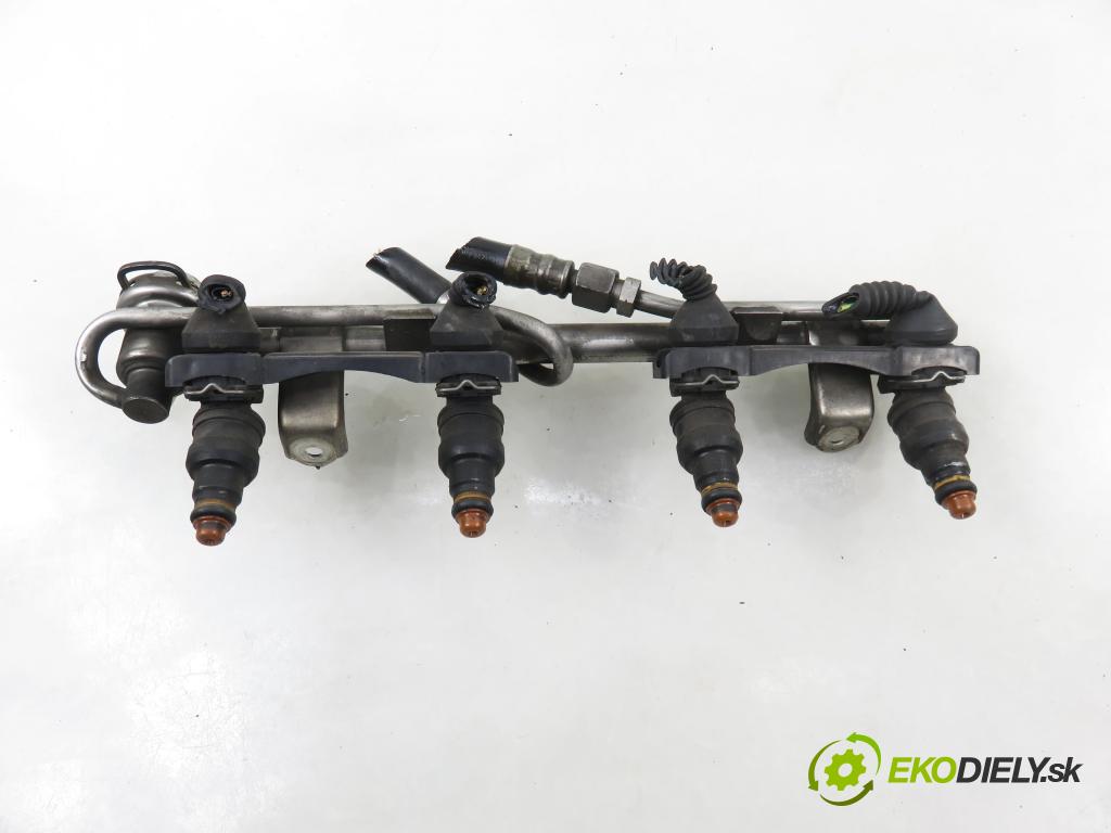 VW PASSAT B5 (3B2) SEDAN 1997 92,00 1.8 20V 125 - ADR 1781,00 Lišta vstrekovacia 058133881 (Vstrekovacia lišta)