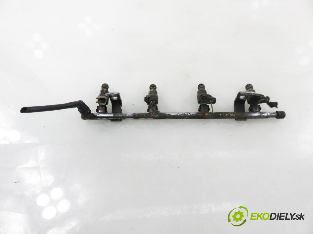 CHRYSLER PT CRUISER (PT_) MINIVAN 2001 104,00 2 - ECC 1996,00 lišta vstřikovací 04891345AA ; 0280155976 ; 04669768 (Vstřikovací lišta)