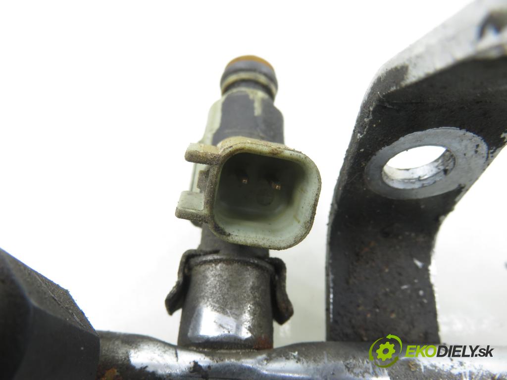 CHRYSLER PT CRUISER (PT_) MINIVAN 2001 104,00 2 - ECC 1996,00 Lišta vstrekovacia 04891345AA ; 0280155976 ; 04669768 (Vstrekovacia lišta)