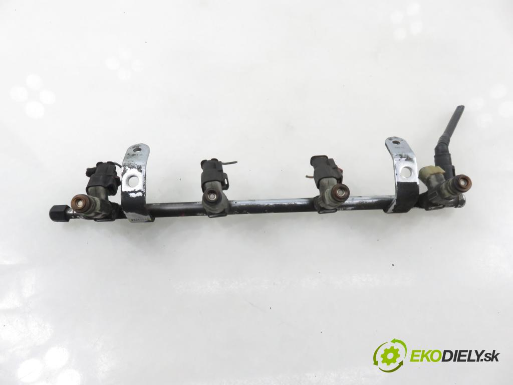 CHRYSLER PT CRUISER (PT_) MINIVAN 2001 104,00 2 - ECC 1996,00 Lišta vstrekovacia 04891345AA ; 0280155976 ; 04669768 (Vstrekovacia lišta)