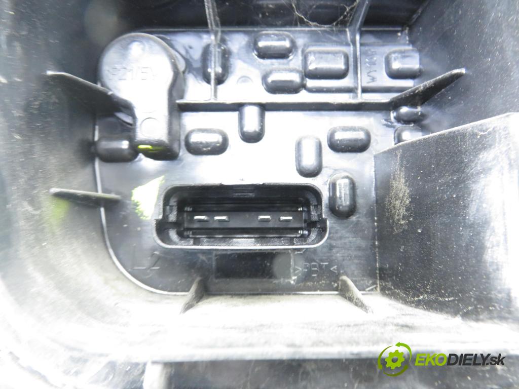 DACIA DUSTER (HM_) SUV 2021 74,00 1.0 TCe 100 (HMMT) 999,00 Svetlo ľavé zadné 265558217R