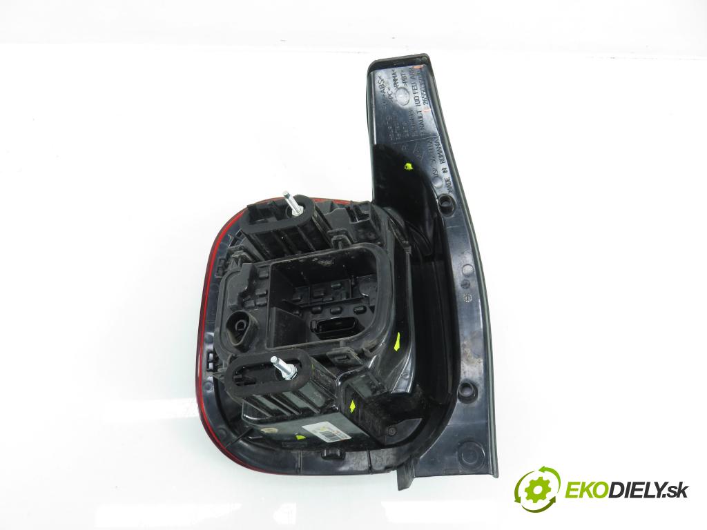 DACIA DUSTER (HM_) SUV 2021 74,00 1.0 TCe 100 (HMMT) 999,00 Svetlo pravé zadné 265503601R