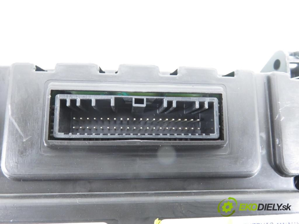 DACIA DUSTER (HM_) SUV 2021 74,00 1.0 TCe 100 (HMMT) 999,00 Prístrojovka elektrický 248091069R ; A3C0707410300