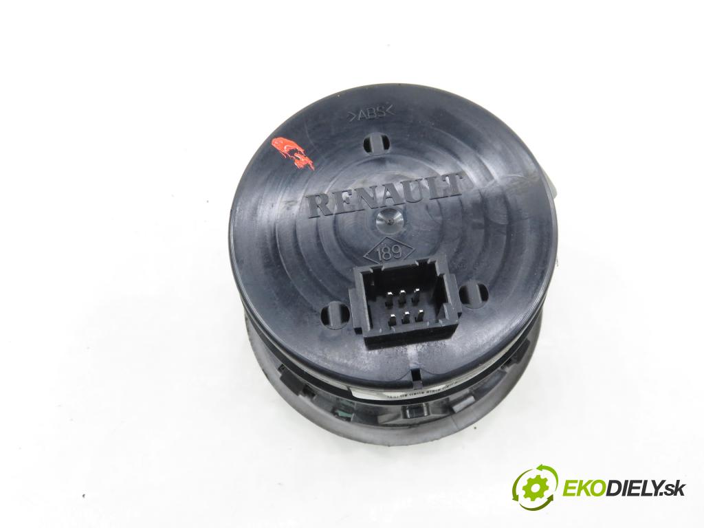 RENAULT ESPACE IV (JK0/1_) MINIVAN 2005 85,00 1.9 dCi 116 - F9Q 820 1870,00 Panel kúrenia KLIMATRONIK 8200028445