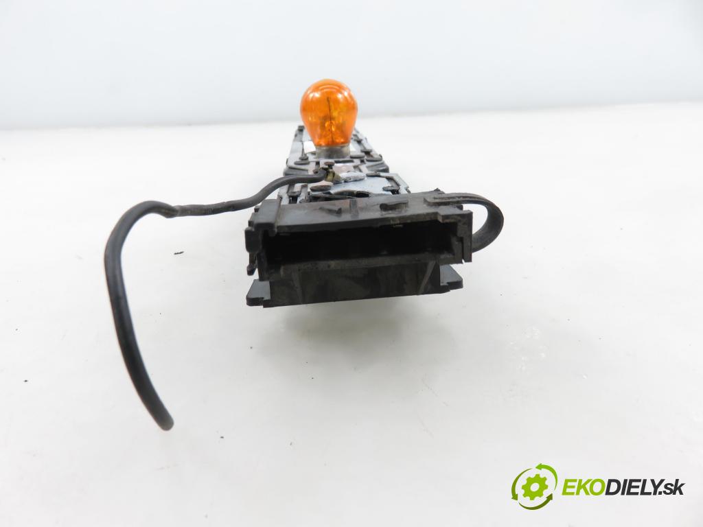 FORD TRANSIT Furgon (FA_ _) FURGON 2006 81,00 2.2 TDCi - QVFA 2198,00 vložka svetla ľavy zadné