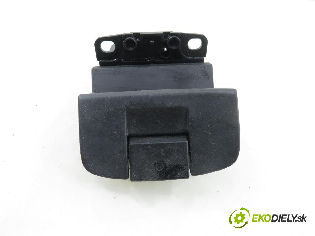 RENAULT ESPACE IV (JK0/1_) MINIVAN 2005 85,00 1.9 dCi 116 - F9Q 820 1870,00 vypínač brzdy MANUÁL 8200048590