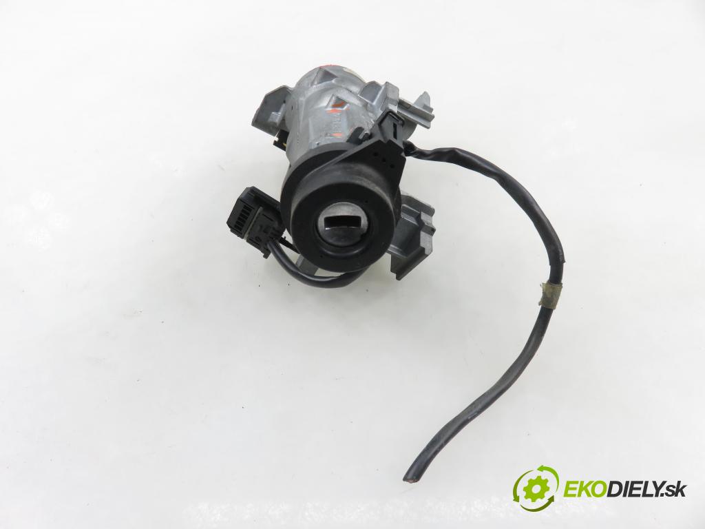 VW TOURAN (1T1, 1T2) MINIVAN 2004 74,00 1.9 TDI PD 100 - AVQ 1896,00 spinačka 1K0905851B ; 1K0905865 (Spínacia skrinka)