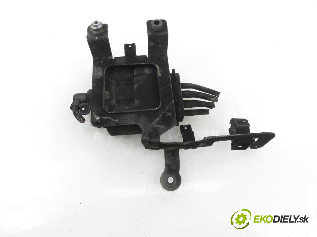 VW TOURAN (1T1, 1T2) MINIVAN 2004 74,00 1.9 TDI PD 100 - AVQ 1896,00 VENTIL magnetický 6Q0906625