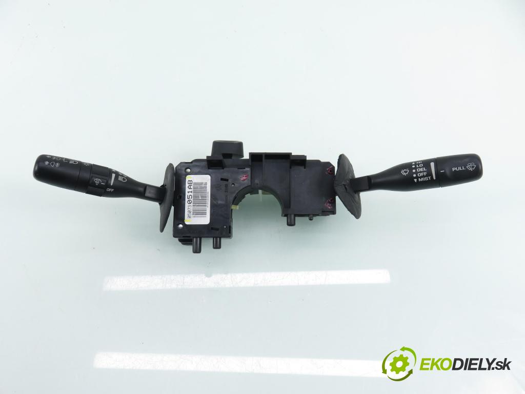 CHRYSLER PT CRUISER (PT_) MINIVAN 2001 104,00 2 - ECC 1996,00 páčka/prepínač 05073051AB