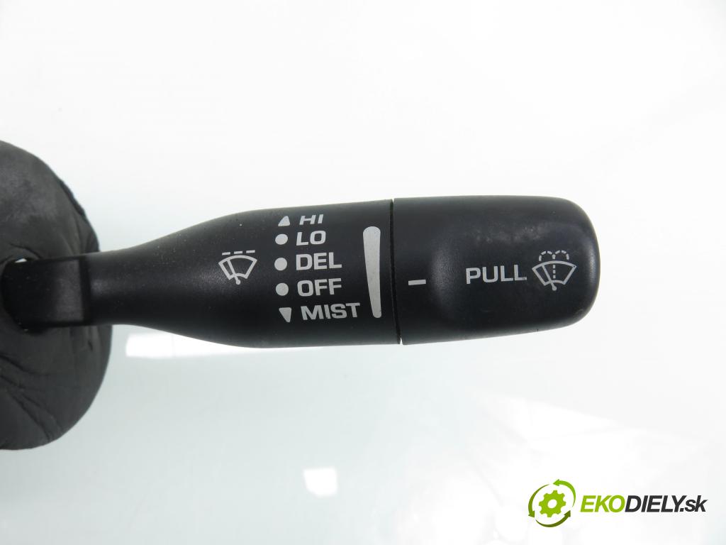 CHRYSLER PT CRUISER (PT_) MINIVAN 2001 104,00 2 - ECC 1996,00 páčka/prepínač 05073051AB