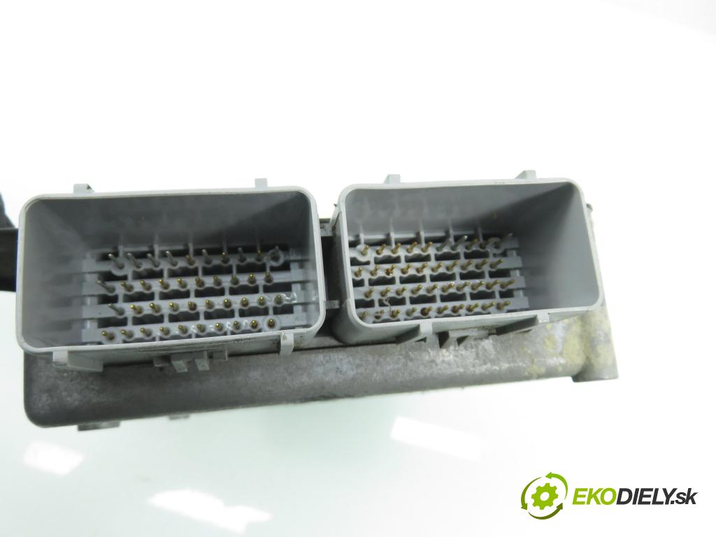 CHRYSLER PT CRUISER (PT_) MINIVAN 2001 104,00 2 - ECC 1996,00 Riadiaca jednotka Motor 05033116AE