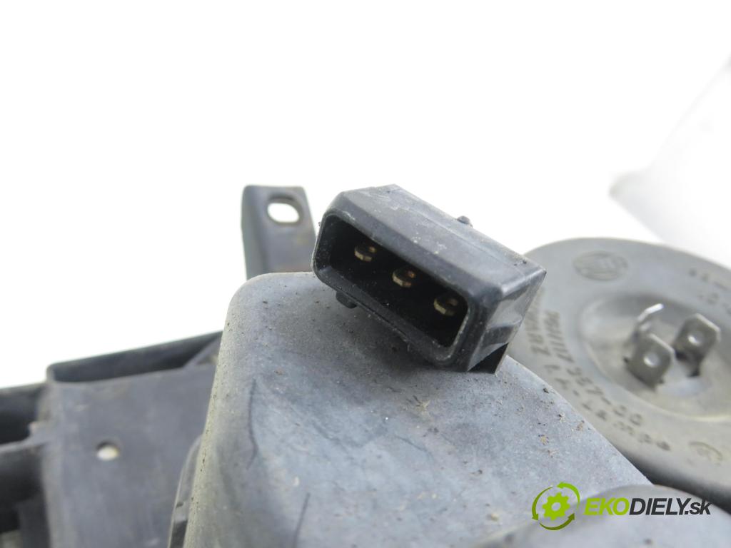 VW TRANSPORTER IV Skrzynia (70XA) FURGON 1997 55,00 2.4 D - AJA 2370,00 Svetlo LP