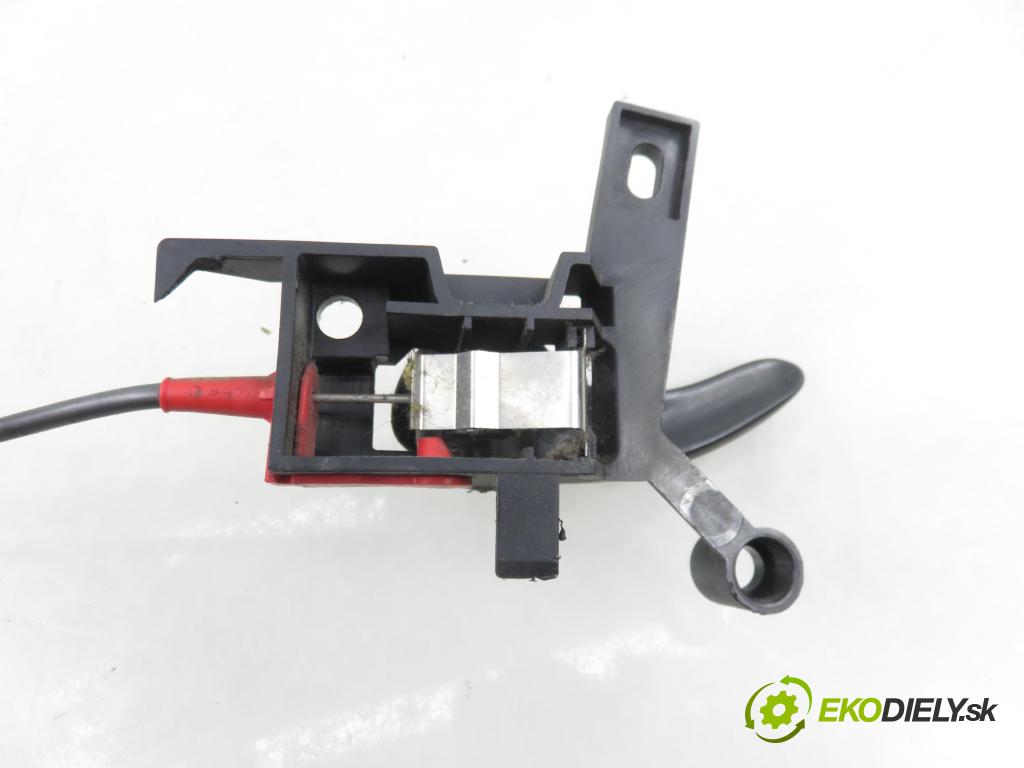 VW SHARAN (7M8, 7M9, 7M6) MINIVAN 1998 81,00 1.9 TDI 110 - AFN 1896,00 zámok 93BG220A20DD