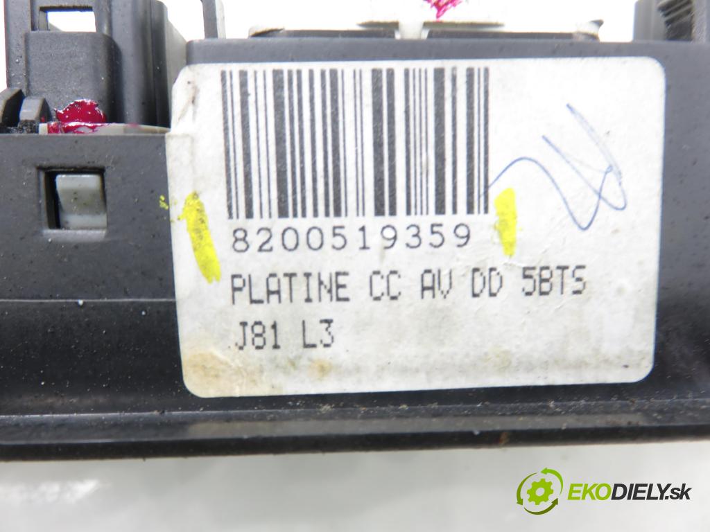 RENAULT ESPACE IV (JK0/1_) MINIVAN 2005 85,00 1.9 dCi 116 - F9Q 820 1870,00 Panel ovládania okien 8200519359