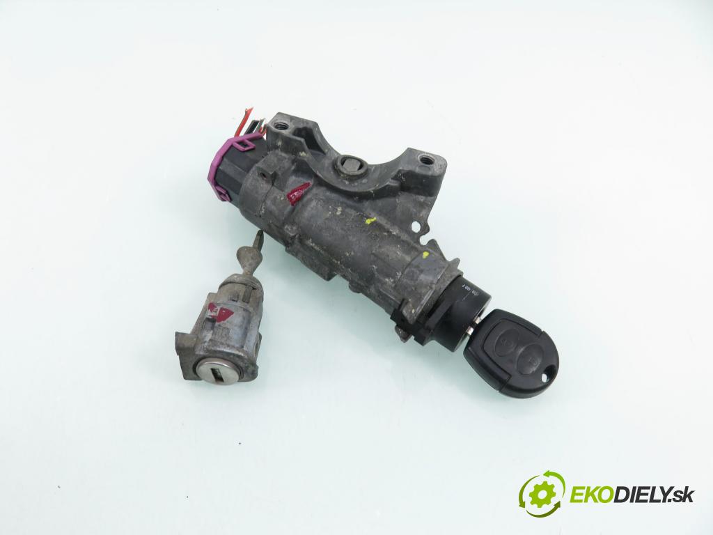 SKODA FABIA I (6Y2) HB 2001 44,00 1.4 - AZF 1397,00 spinačka / zámky 4B0905851B