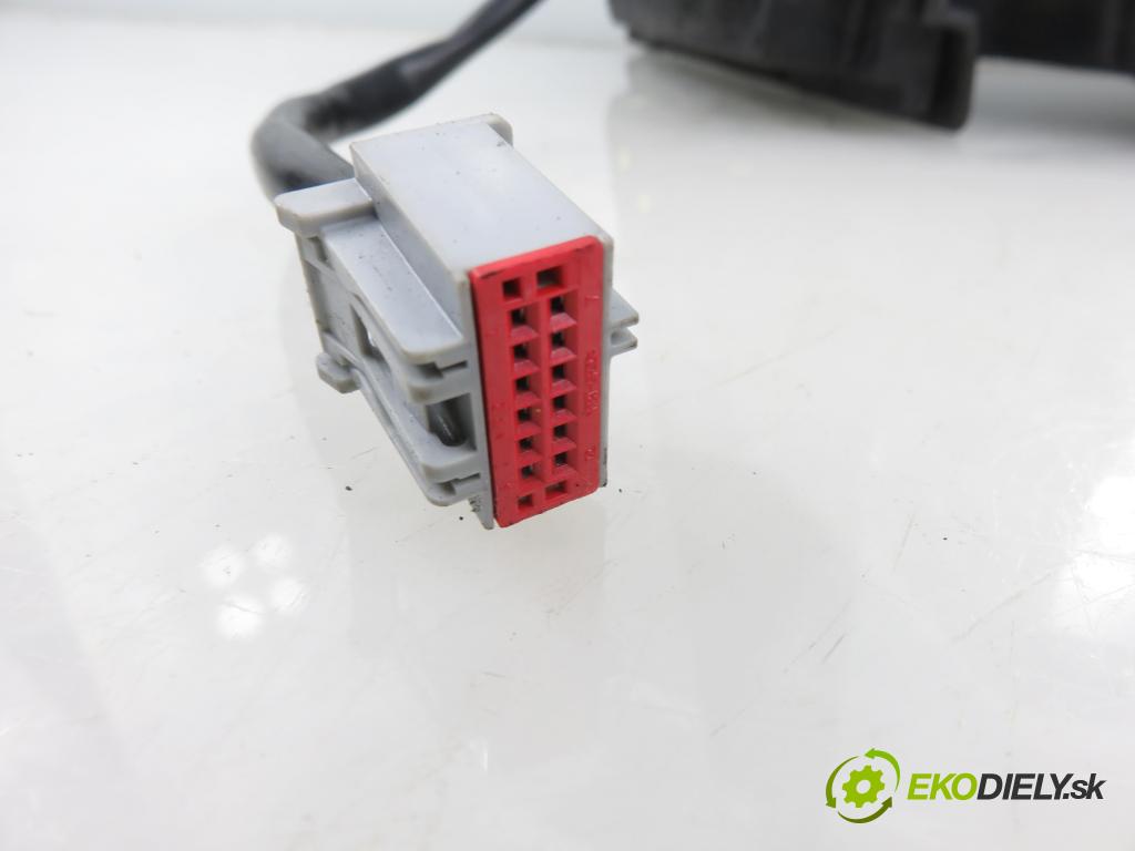 FORD S-MAX (WA6) MINIVAN 2014 120,00 2.0 TDCi - TXWA 1997,00 Spätné zrkadlo