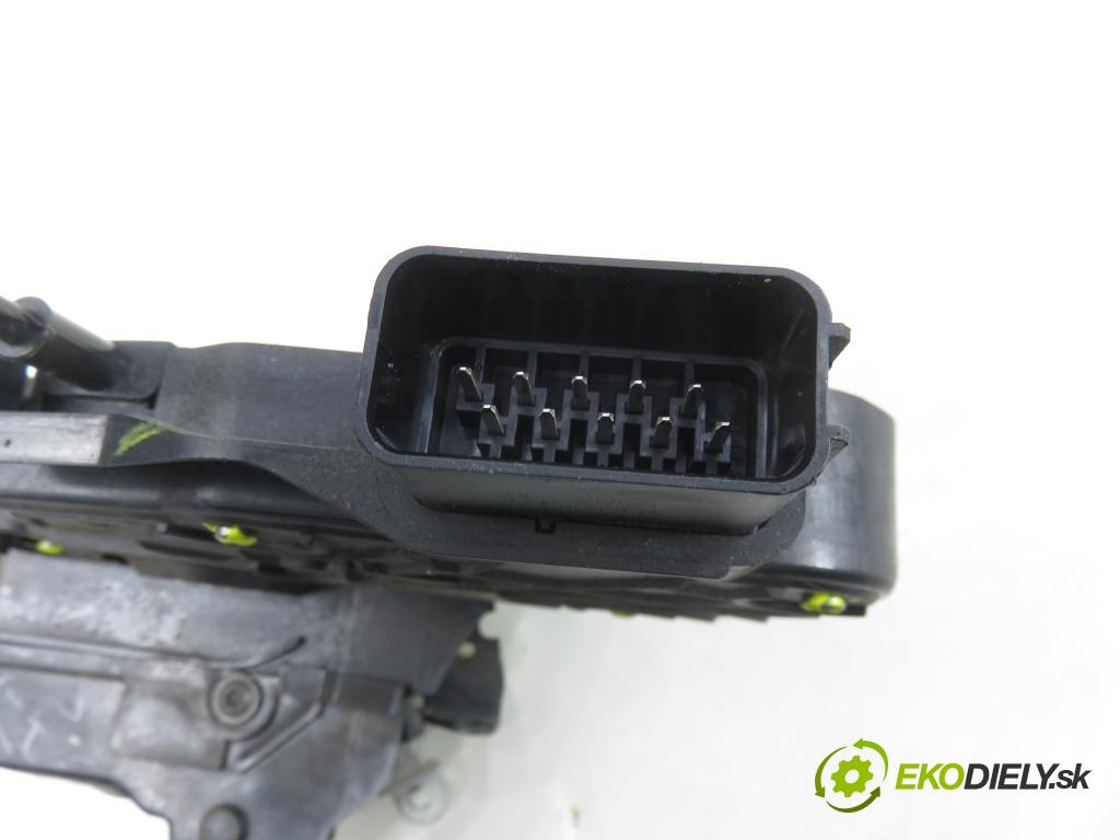 FORD S-MAX (WA6) MINIVAN 2014 120,00 2.0 TDCi - TXWA 1997,00 zámok PTE AM2AR26412AB