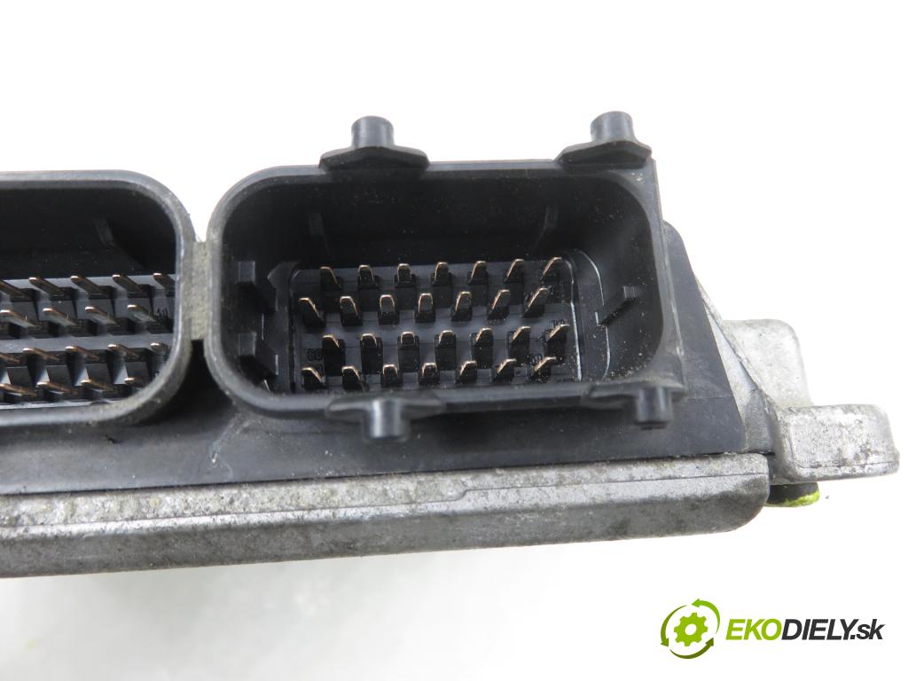 AUDI A3 (8L1) HB 1998 81,00 1.9 TDI 110 - AHF 1896,00 Riadiaca jednotka Motor 038906018BP ; 0281001848