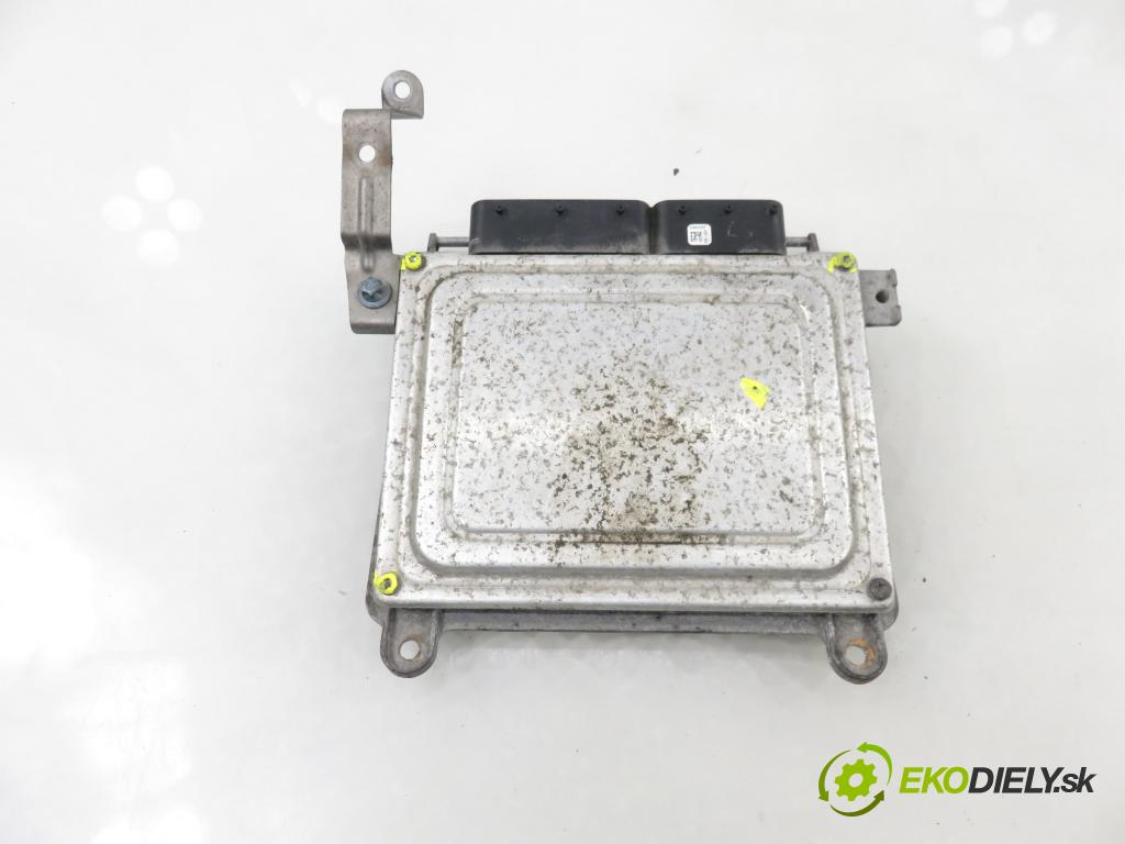 MERCEDES-BENZ KLASA B Sports Tourer (W245) MINIVAN 2006 85,00 B 170 (245.232) - M 266.940 1699,00 řídící jednotka motora A0014460240 ; A2661536679 ; 5WK90941