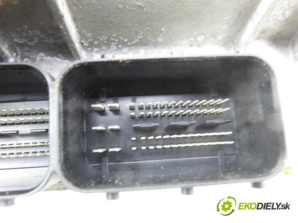 MERCEDES-BENZ KLASA B Sports Tourer (W245) MINIVAN 2006 85,00 B 170 (245.232) - M 266.940 1699,00 řídící jednotka motora A0014460240 ; A2661536679 ; 5WK90941