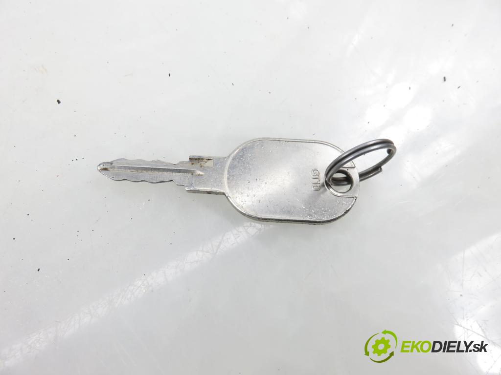 FIAT CINQUECENTO (170_) HB 1997 22,00 0.7 i (170AD) - 170 A.046 704,00 Hriadeľ, tyč volantu  (Tyč riadenia (volantu))