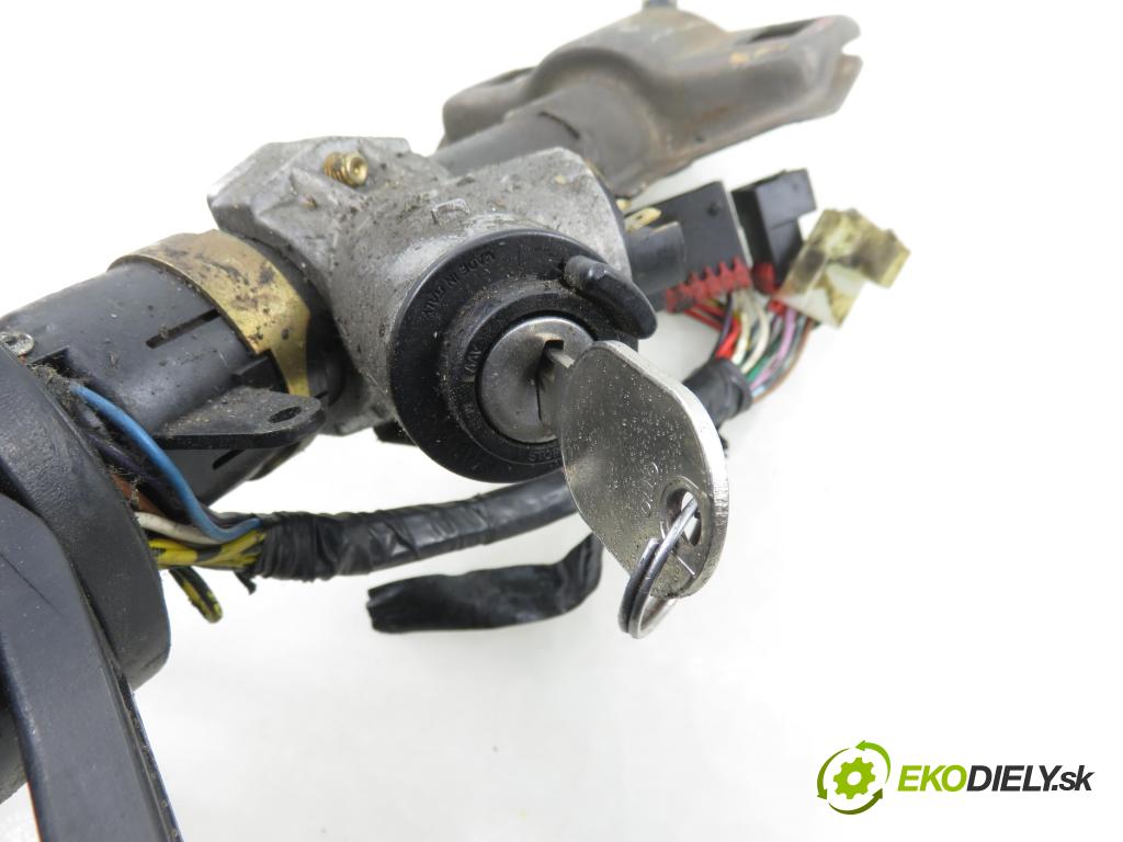 FIAT CINQUECENTO (170_) HB 1997 22,00 0.7 i (170AD) - 170 A.046 704,00 Hriadeľ, tyč volantu  (Tyč riadenia (volantu))